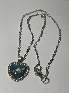 Philadelphia Eagles NFL Fashion Heart Charm Football Necklace NEW